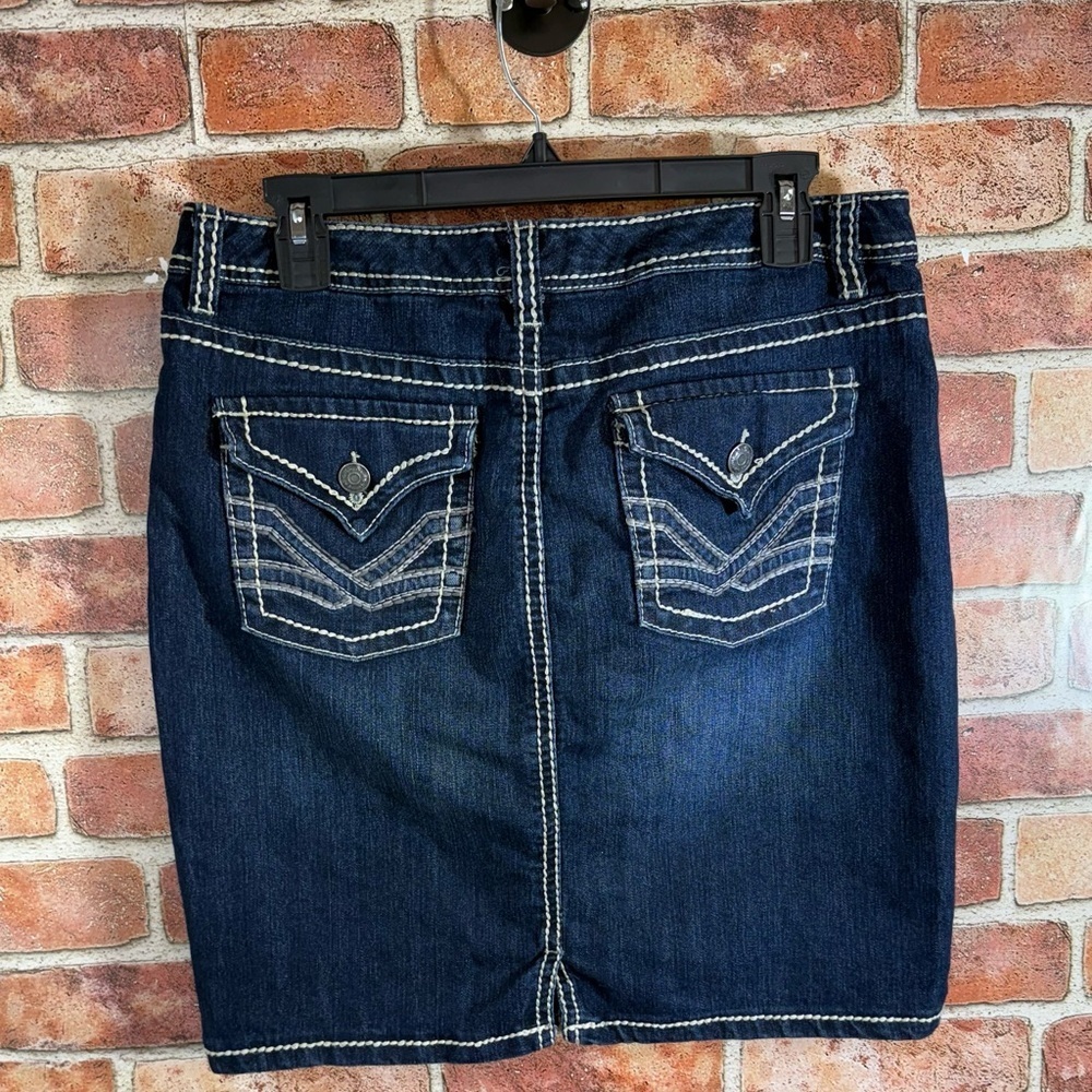 Vintage look dark wash embroidered midi rodeo cowgirl Denim Jean skirt